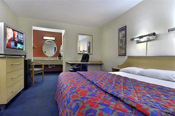 Q Lodging Extended Stay Сан Антонио Екстериор снимка