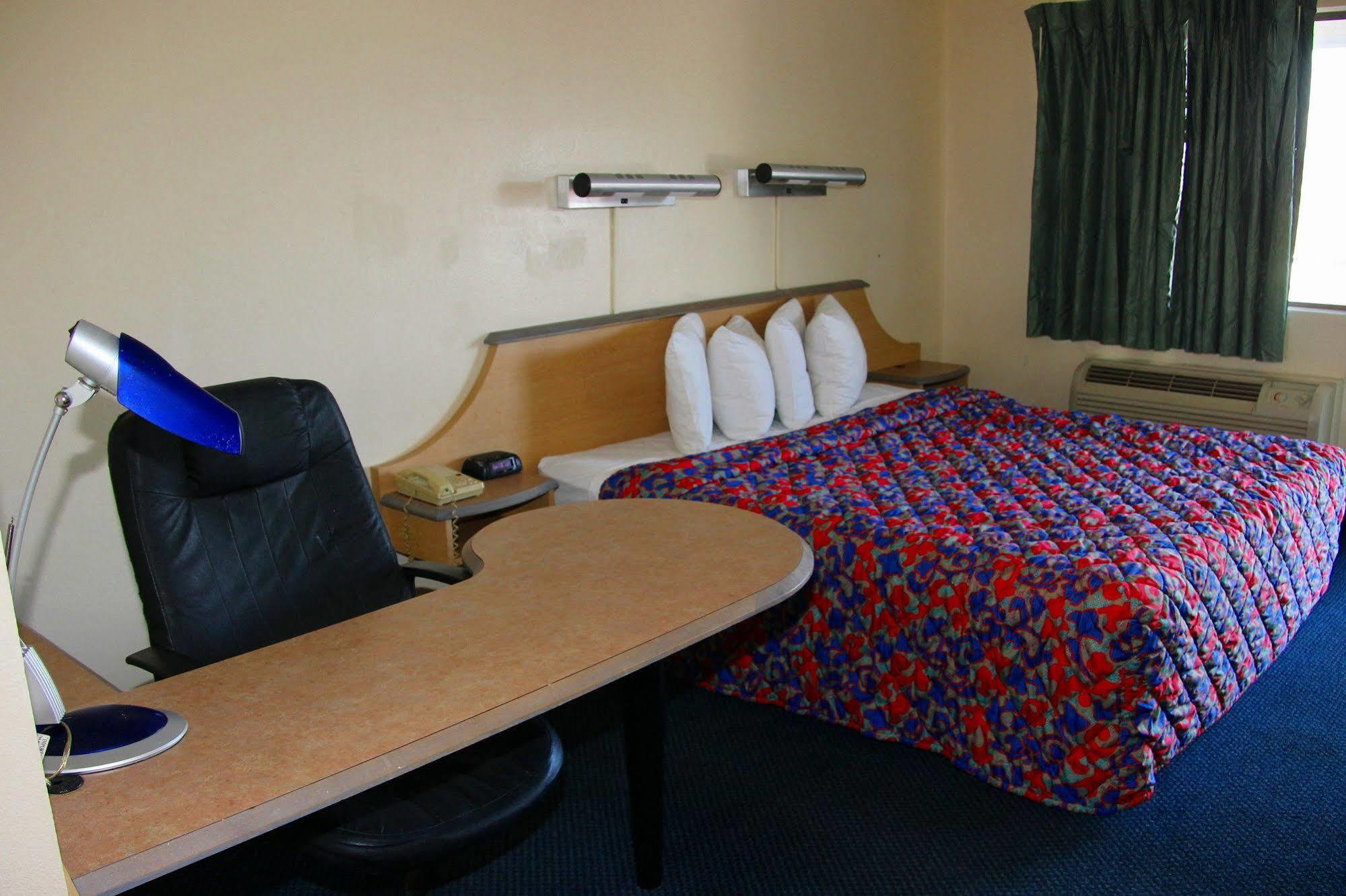 Q Lodging Extended Stay Сан Антонио Екстериор снимка