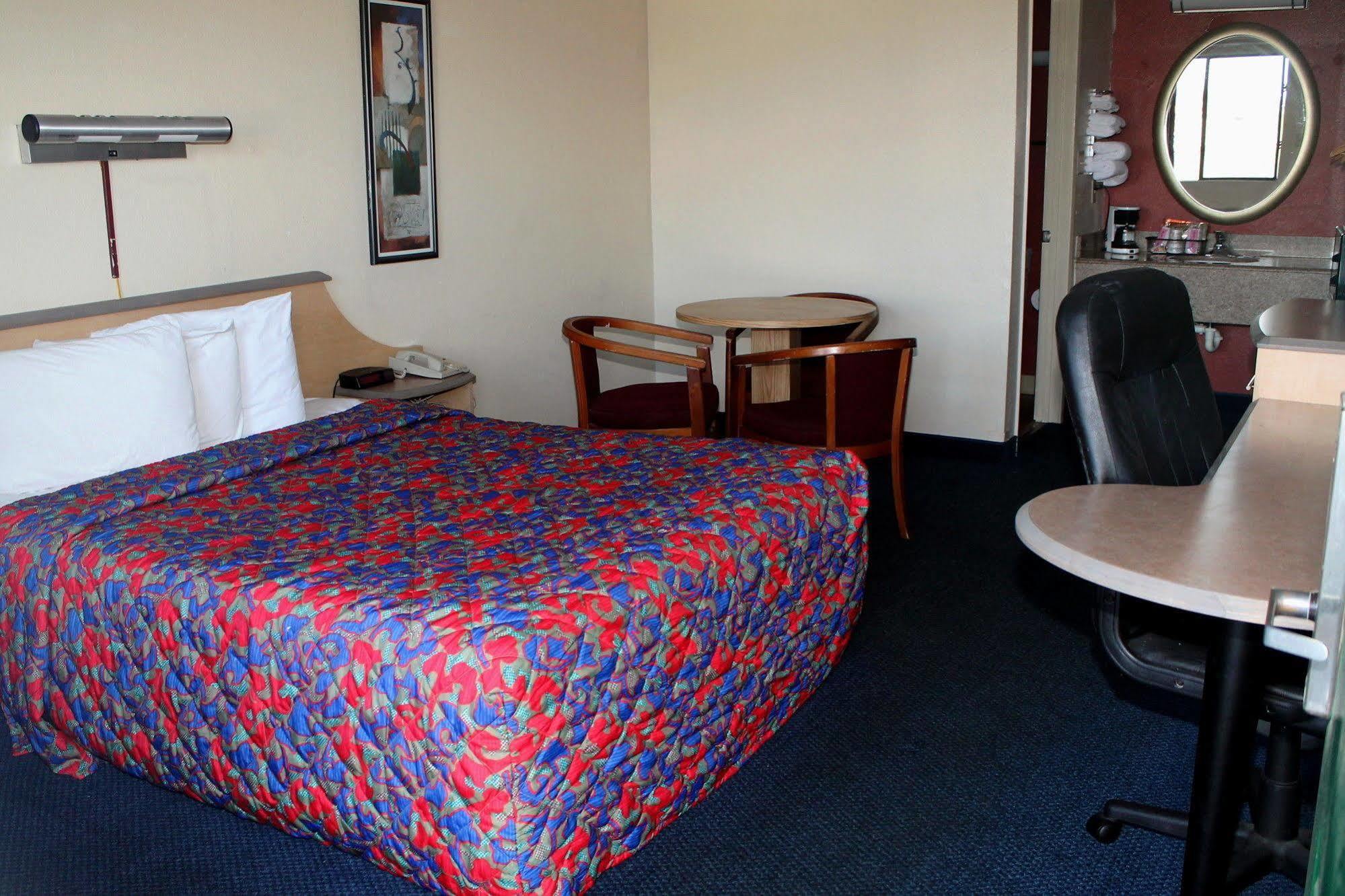 Q Lodging Extended Stay Сан Антонио Екстериор снимка